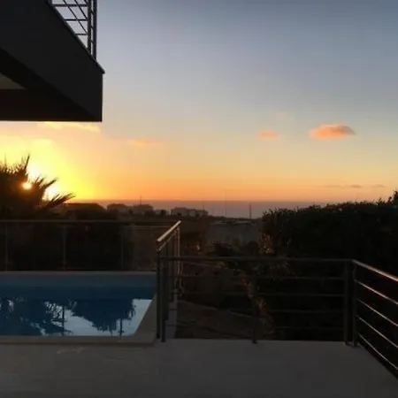 Villa Salvatore בית נופש לוריניה
